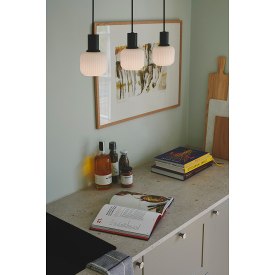 Nordlux Milford fekete-fehér függesztett lámpa (NOR-2412623003) E14 3 izzós IP20