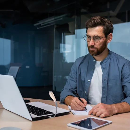 Rábalux Tafi fehér LED USB mini asztali lámpa (RAB-74238) LED 1 izzós IP20