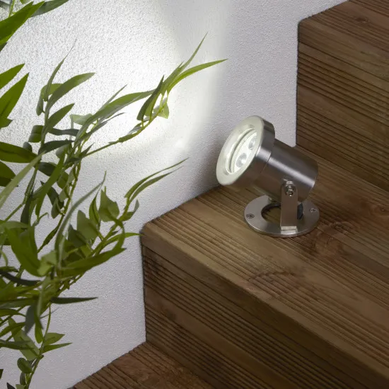 Searchlight Spikey ezüst LED kültéri leszúrható lámpa (SL-6223SS) LED 1 izzós IP65