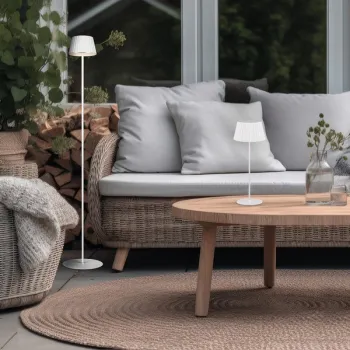 Trio Suarez fehér LED kültéri állólámpa (TRI-R47706131) LED 1 izzós IP44