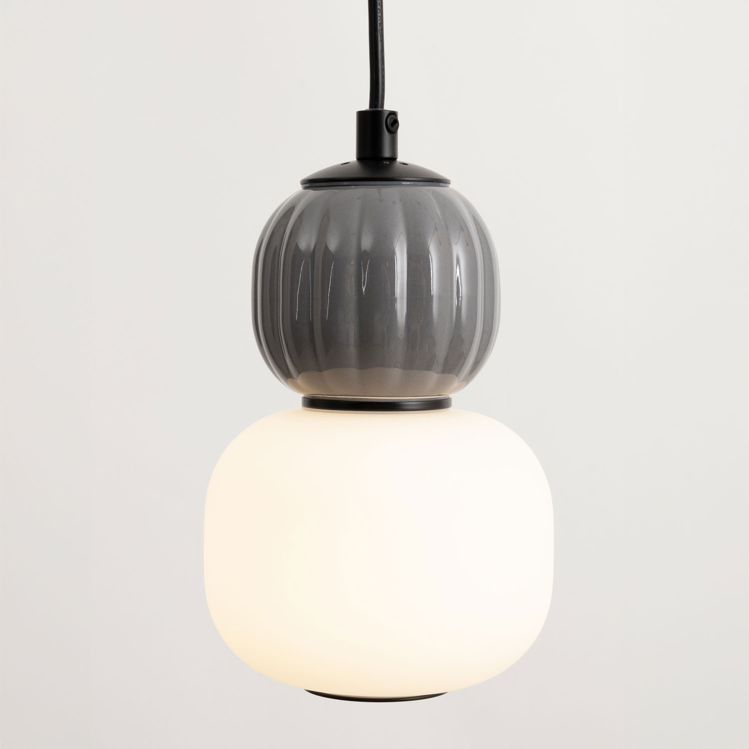 Maxlight Modern sötétszürke LED függesztett lámpa (MAX-P0626) LED 1 izzós IP20 Maxlight Modern sötétszürke LED függesztett lámpa (MAX-P0626) LED 1 izzós IP20