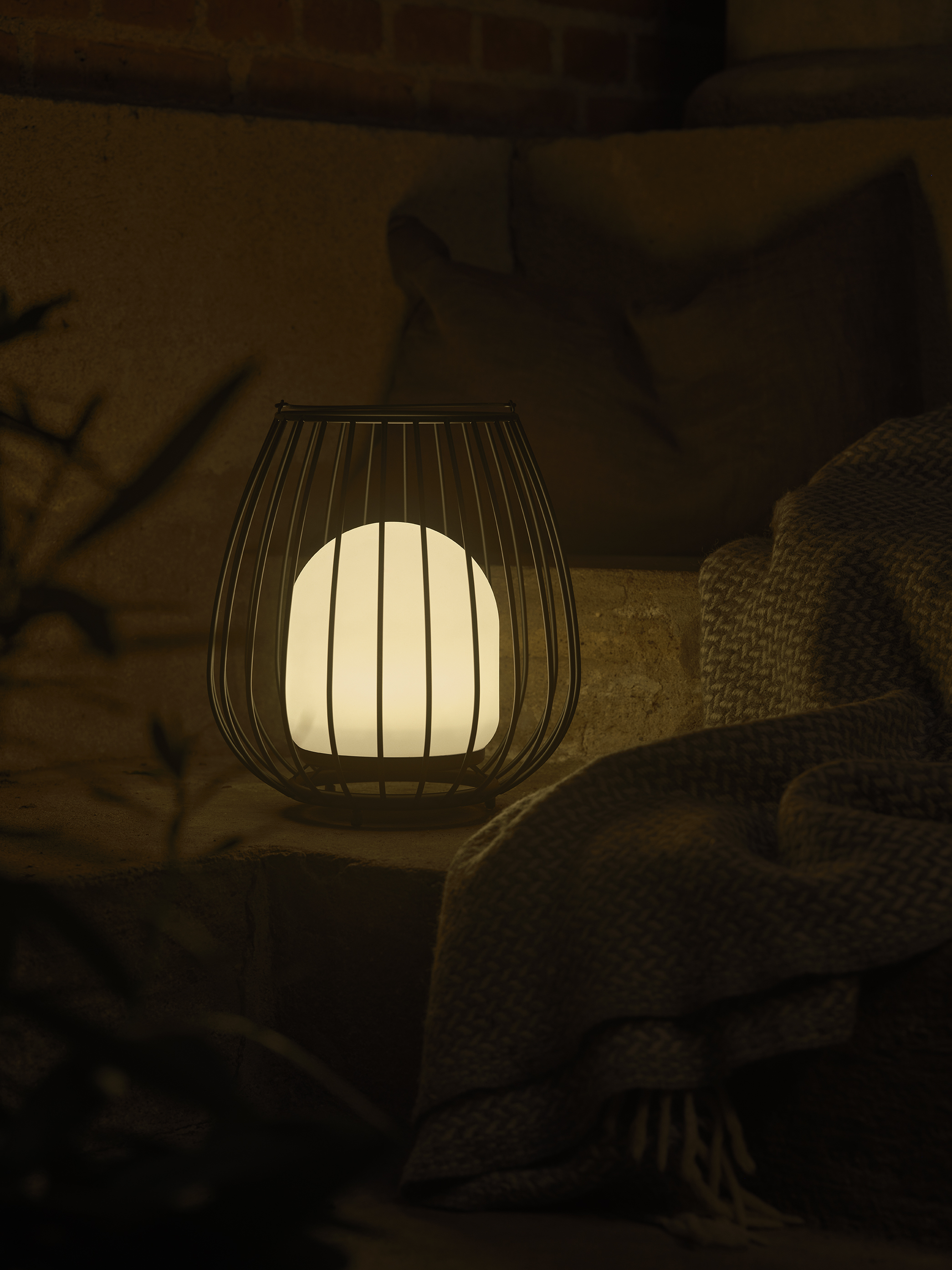 Nordlux Jim To-Go fekete-fehér kültéri hordozható LED asztali lámpa (NOR-2218105003) LED 1 izzós IP54